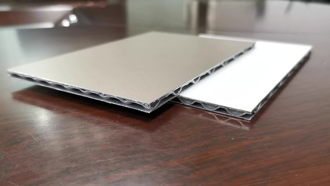 8mm ACP Corrugated Aluminium Corrugated Roofing Sheets Panels 1500mm Gloss SGS